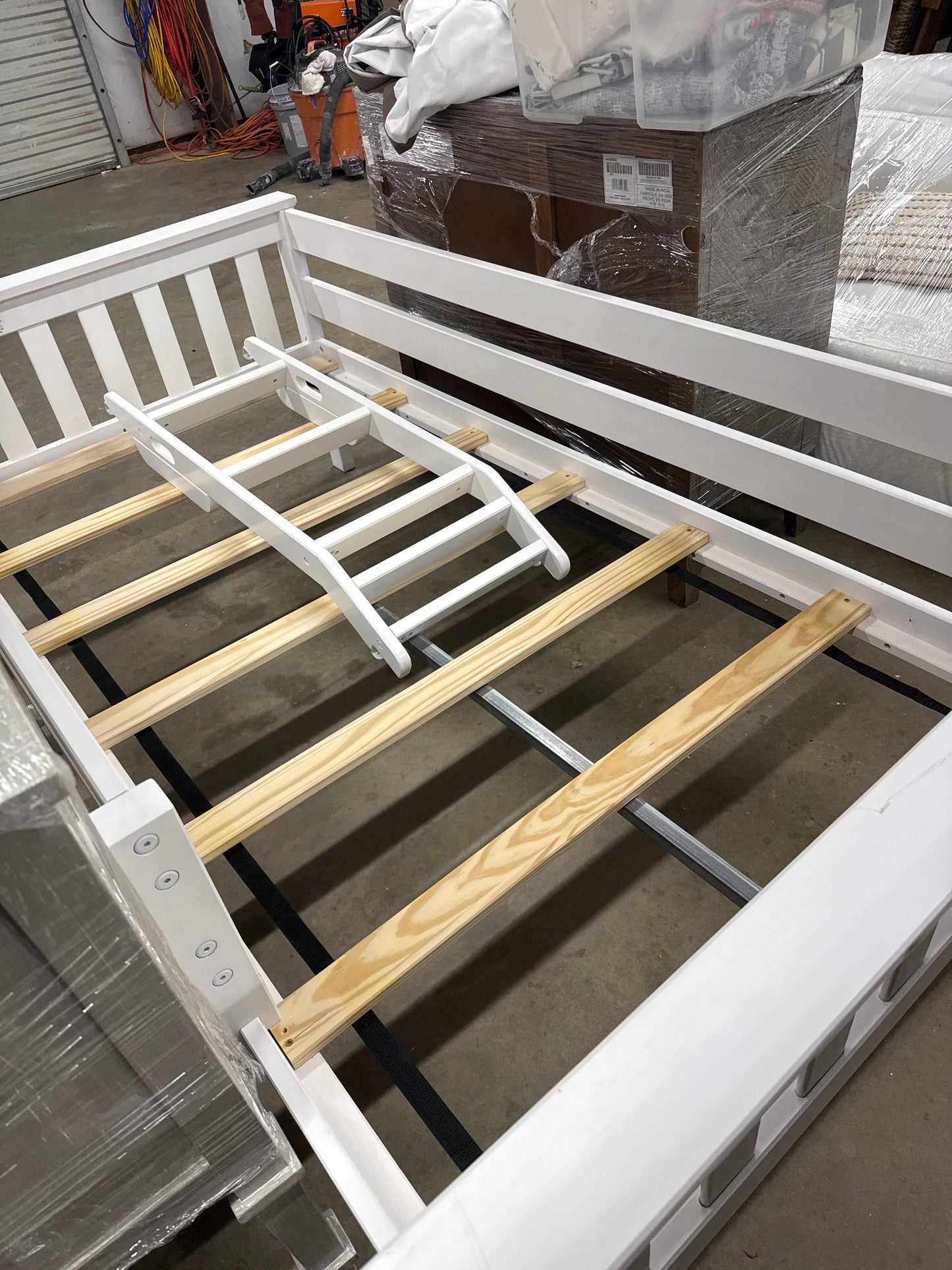 Twin & Full Bunk Bed
