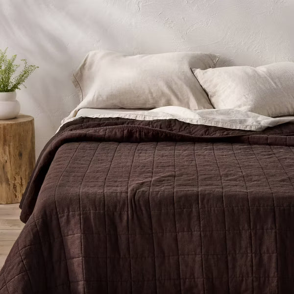 King Heavyweight Linen Blend Quilt Dark Fig