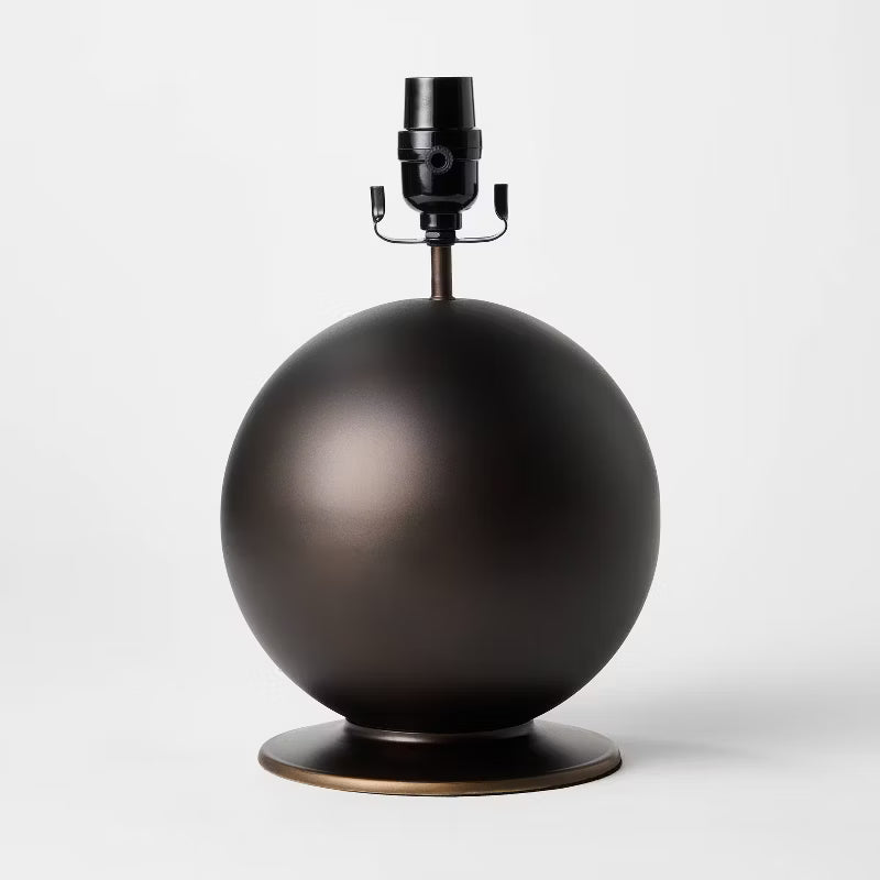 Black Metal Base Lamp