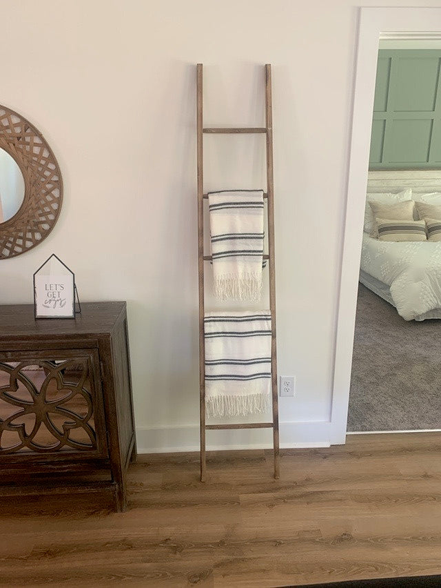 Wooden Blanket Ladder