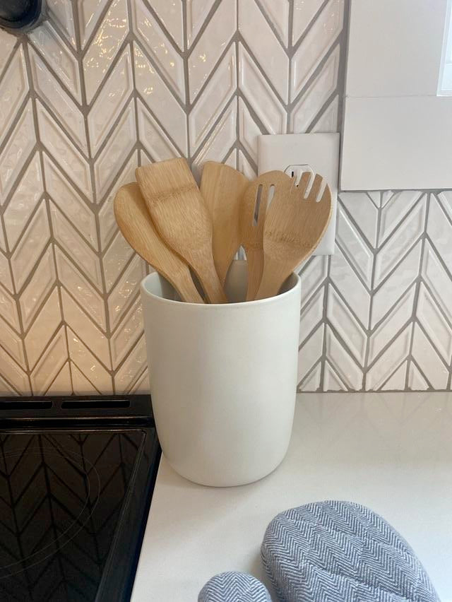 Kitchen Utensil Holder (Utensils Included)