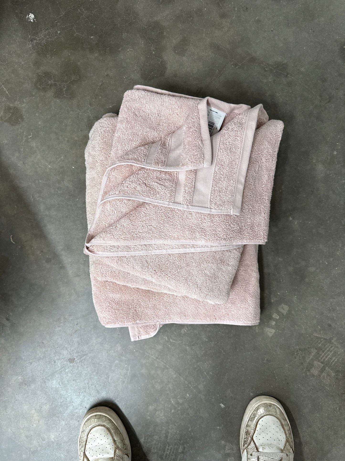 2-Piece Pink Towel Set