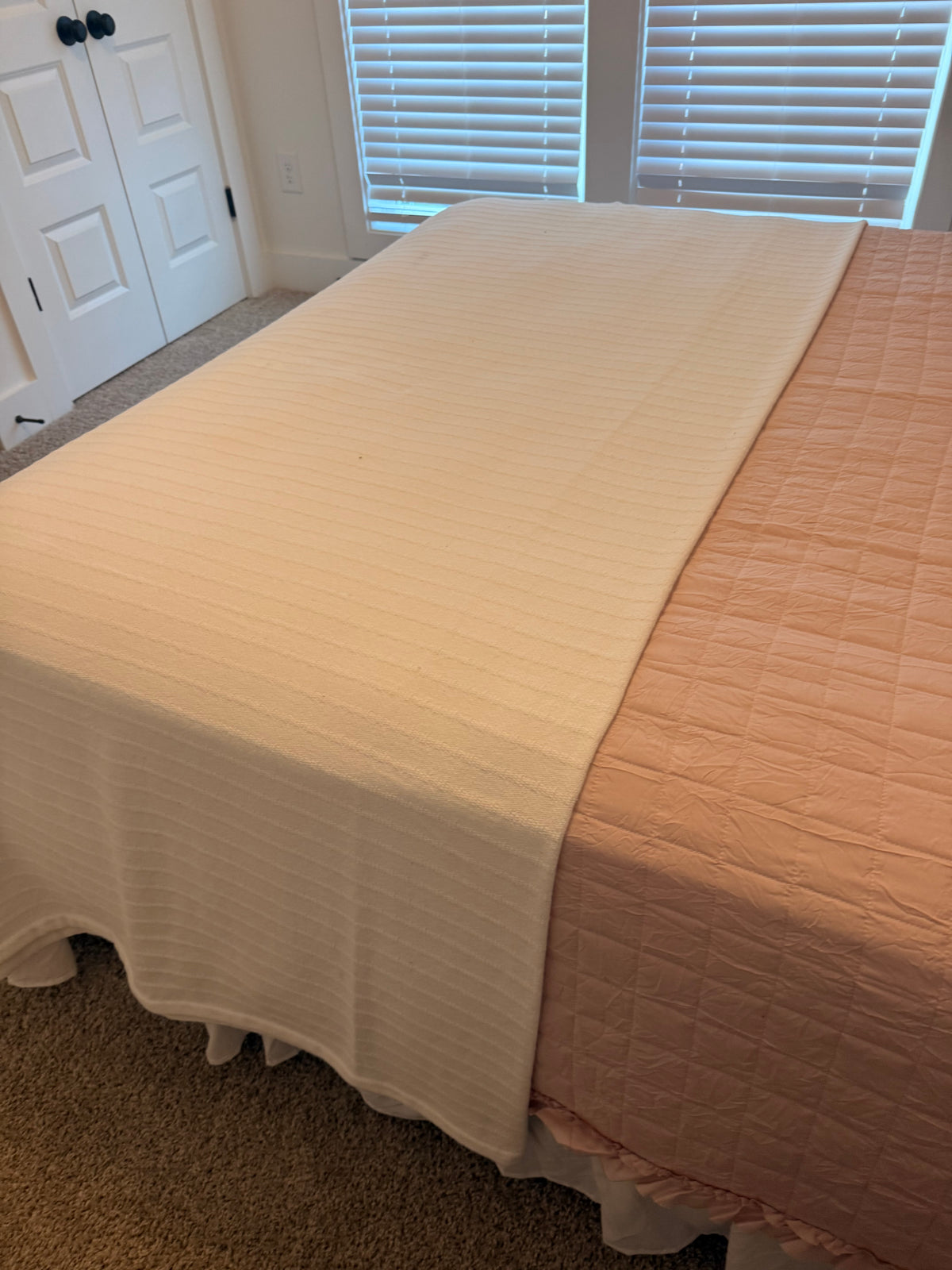 White Line Knit Quilt - Queen