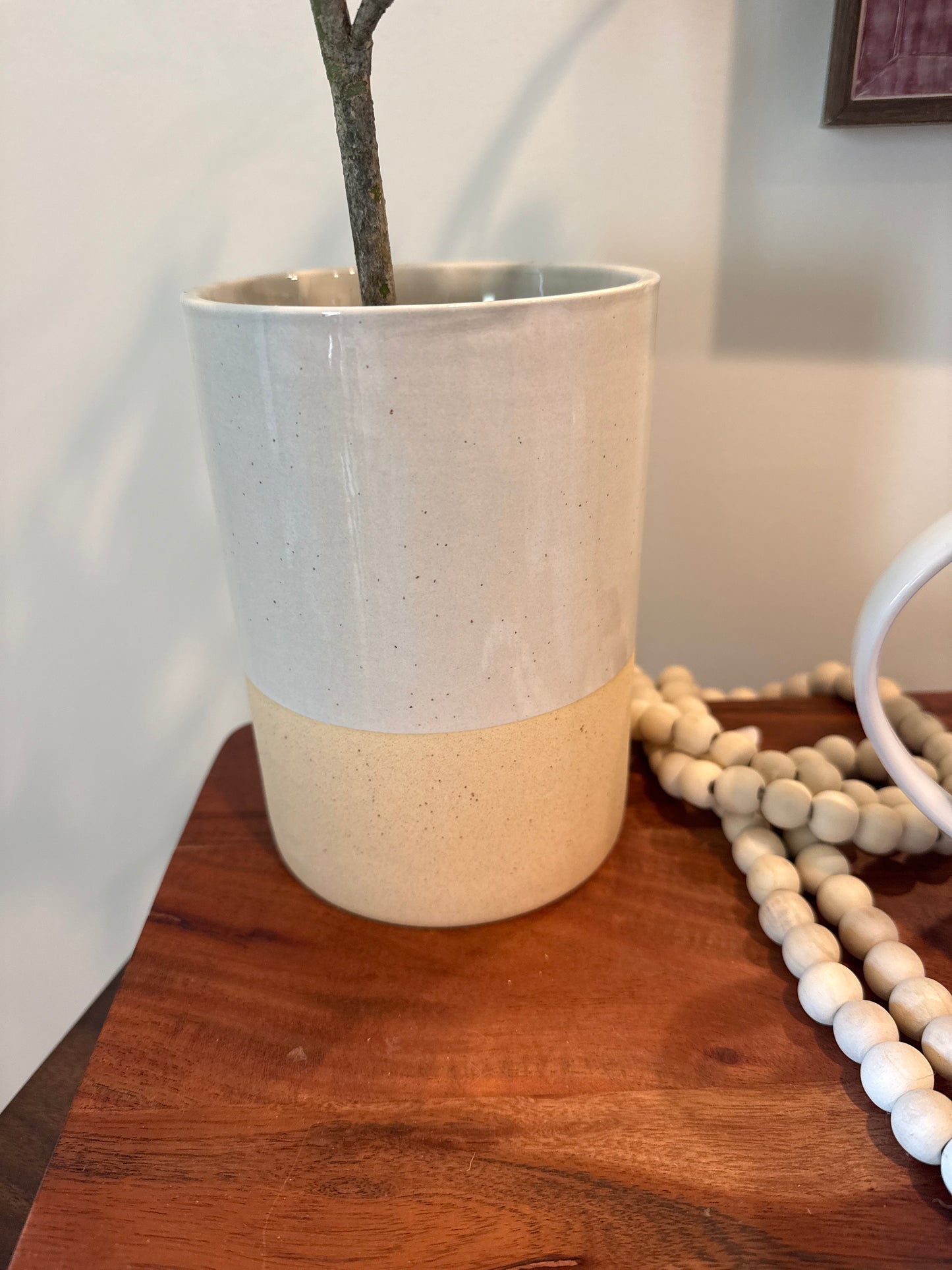 Speckled neutral canister