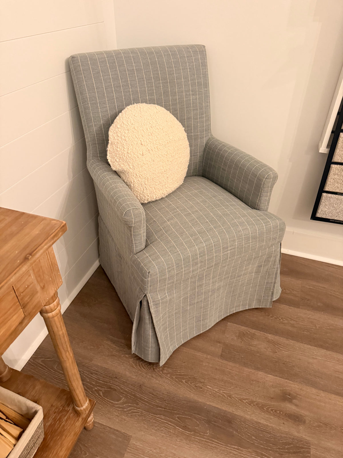 Round Ivory Pillow