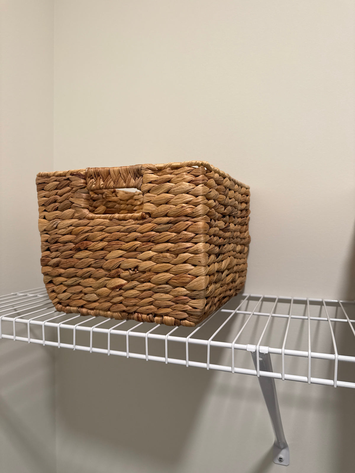 Water Hyacinth Basket 11”