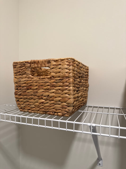 Water Hyacinth Basket 11”