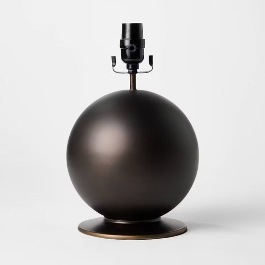 Black Metal Base Lamp