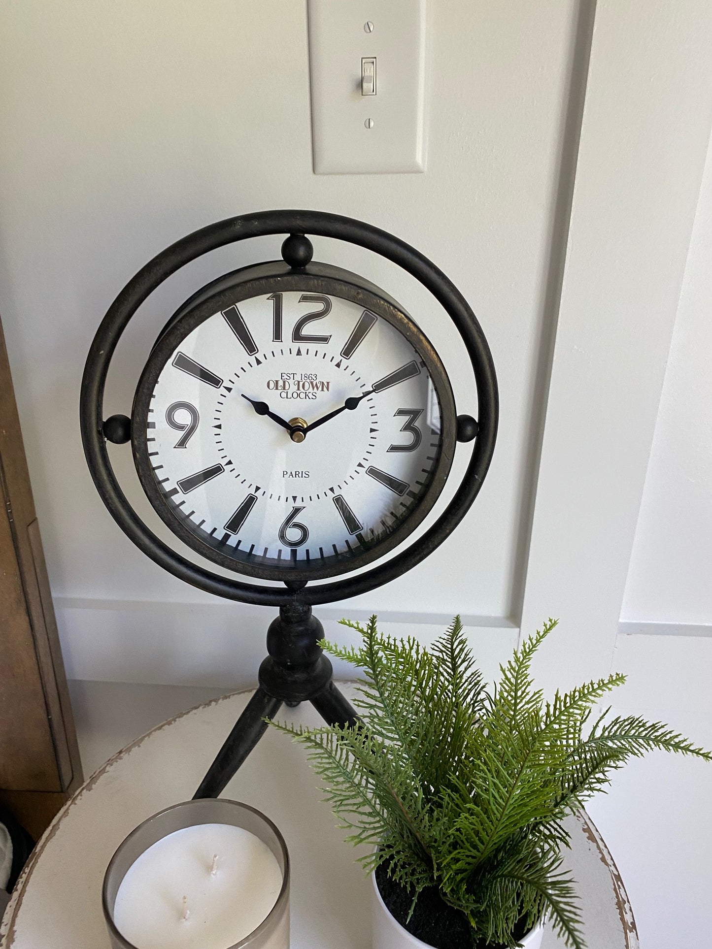 Three Leg Vintage Clock