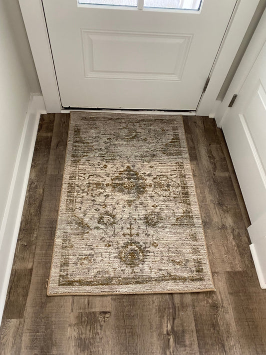 Taupe Oriental Rug 2x3