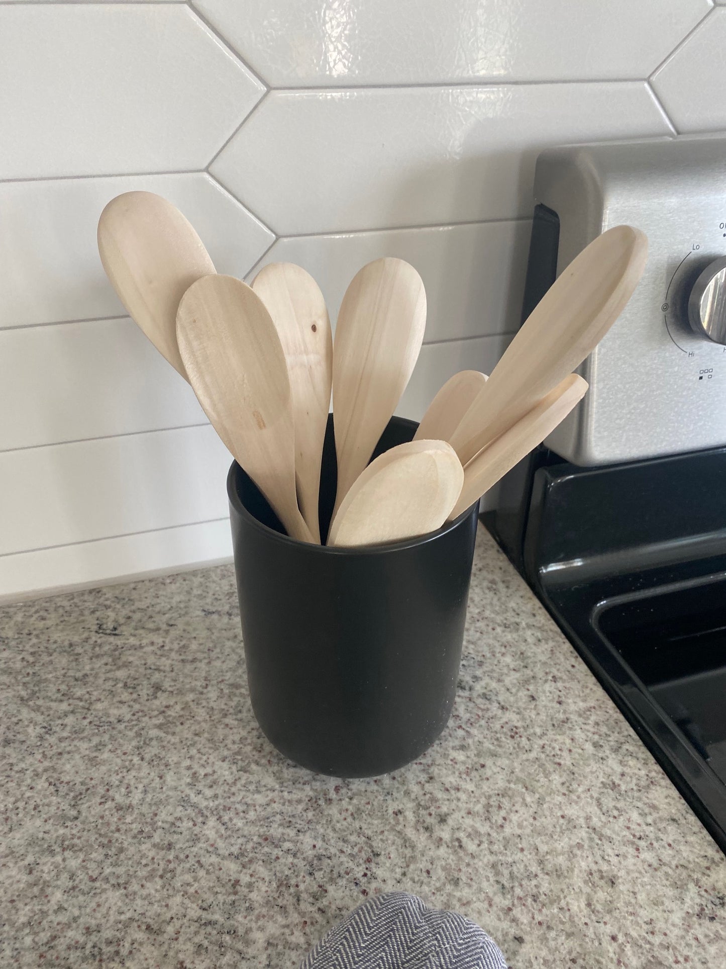 Black Utensil Holder with Utensils