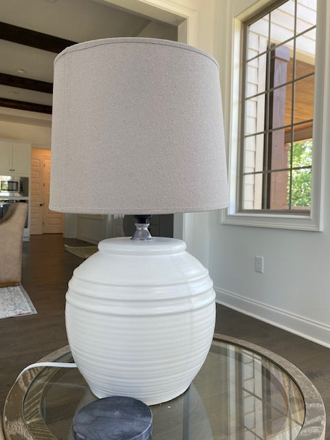 Large Smooth White Lamp