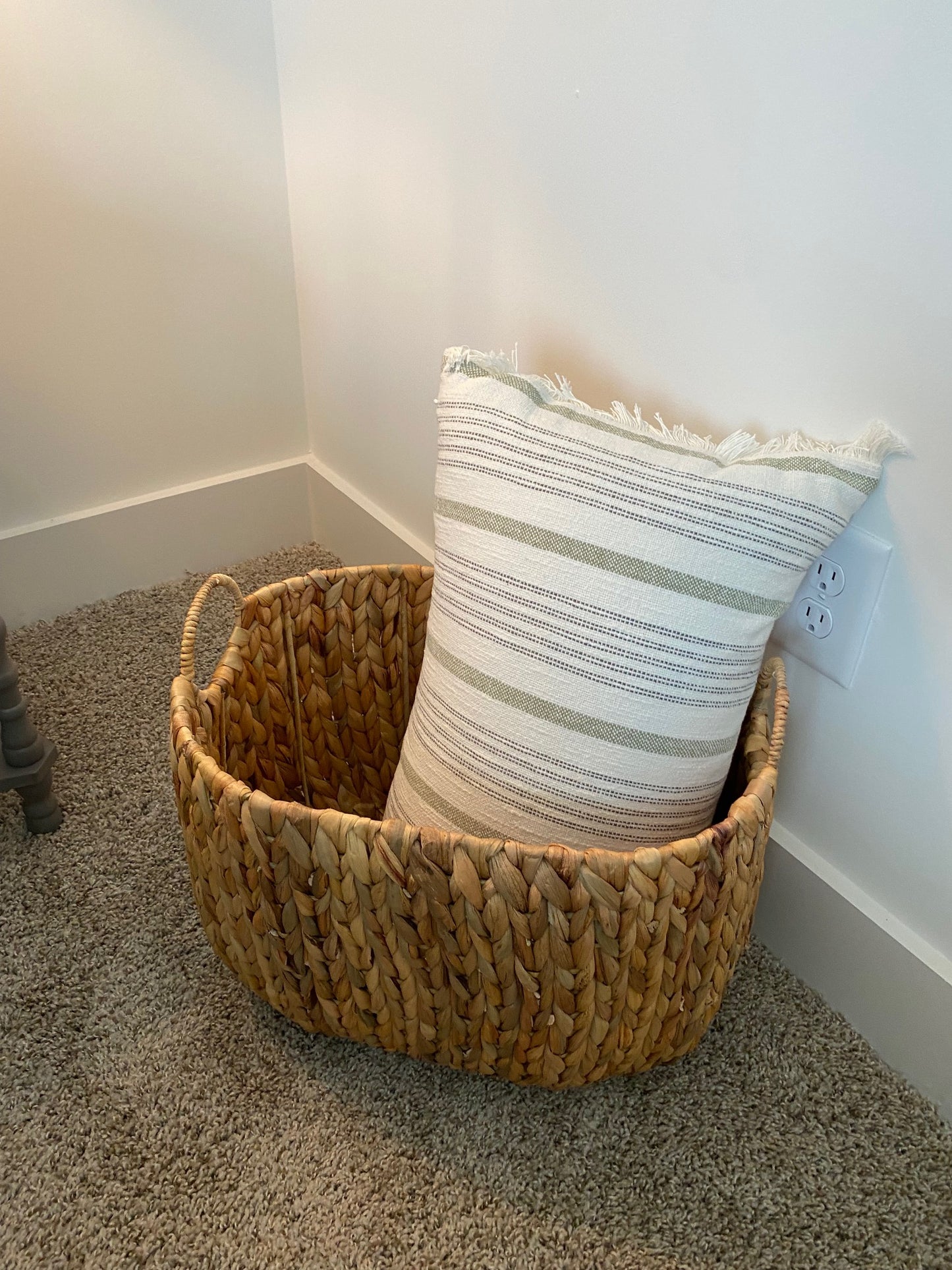 Medium Wicker Basket with Handles