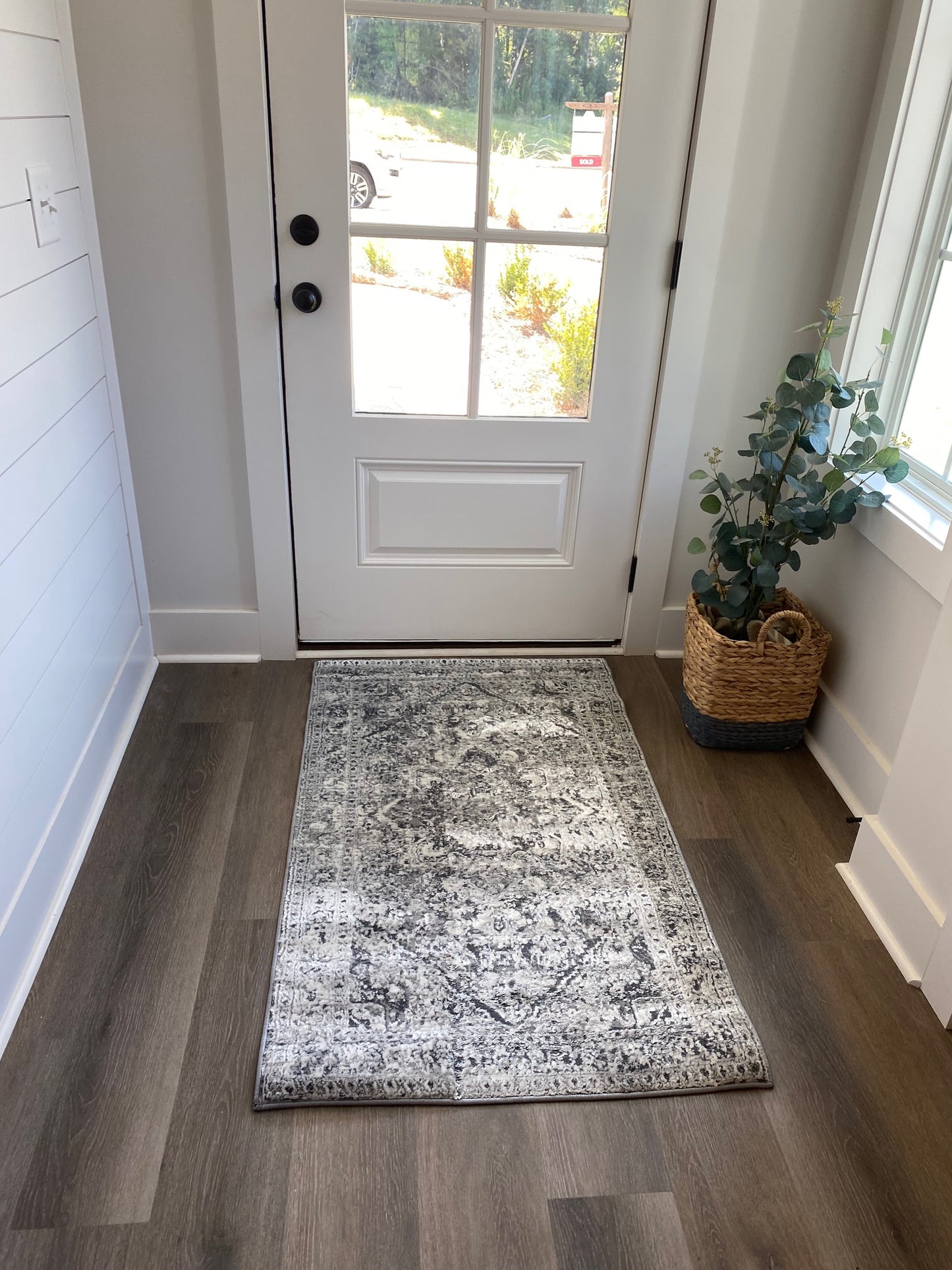 Villa Cream and Gray Rug 3x5