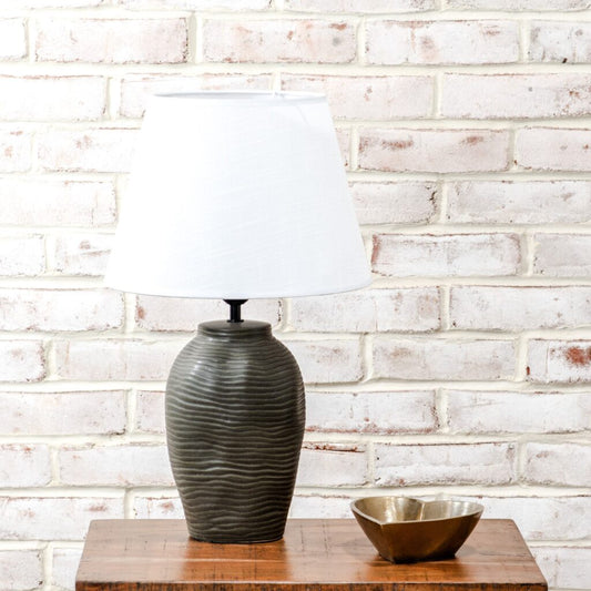 19" Matte Swirl Lamp