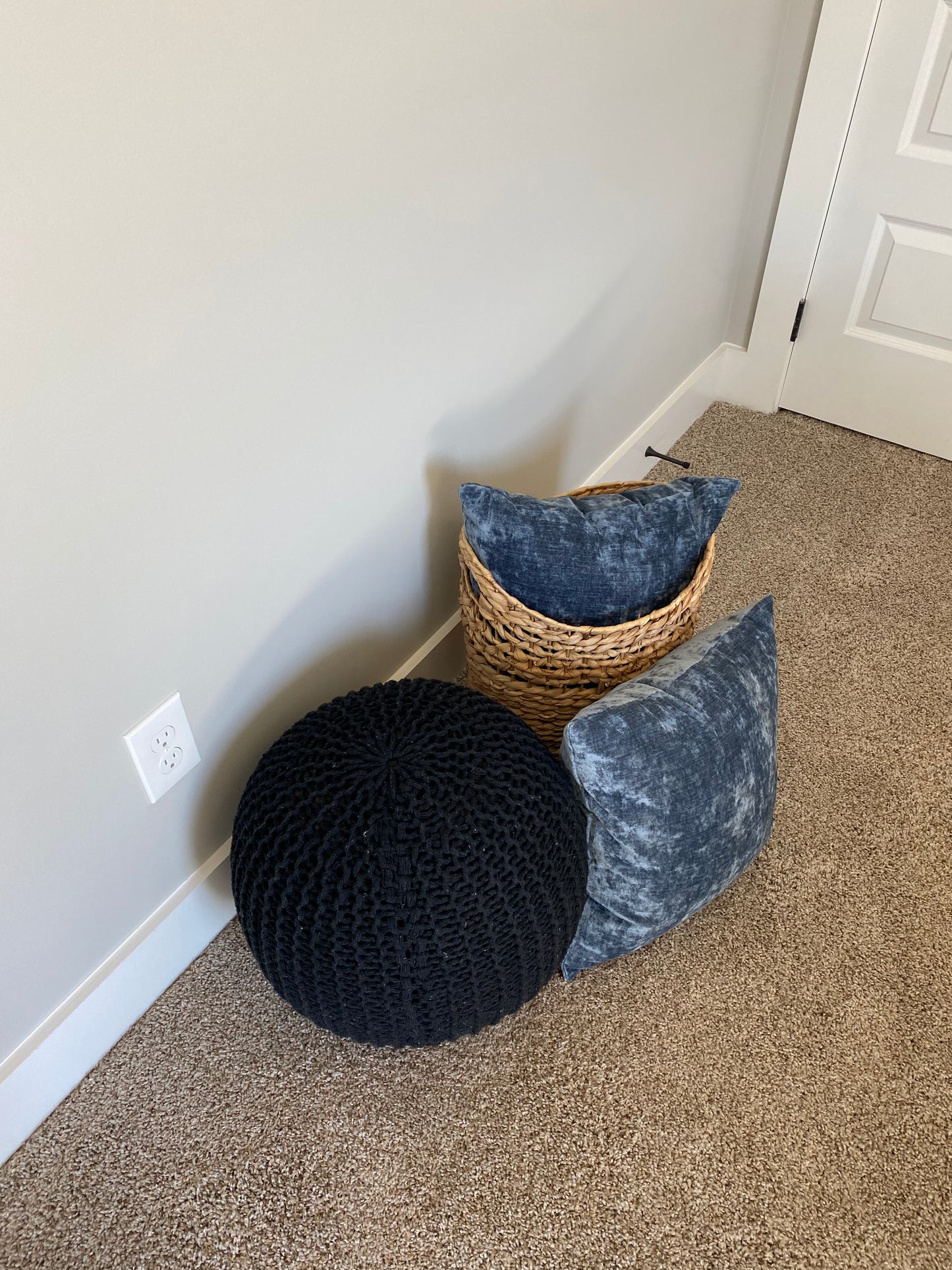 Dark Blue Round Pouf